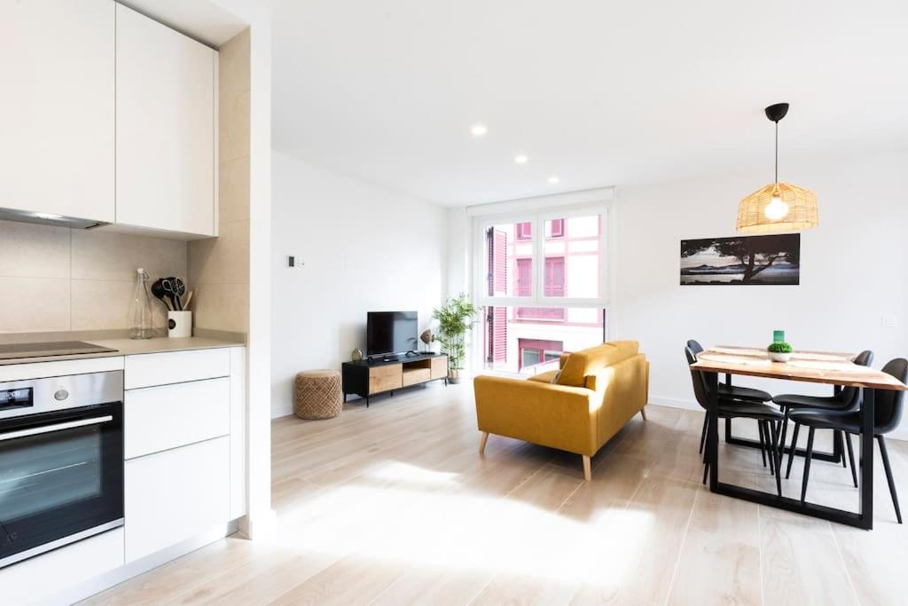 Portuko. Basquenjoy Apartment Hondarribia Luaran gambar